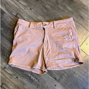 American Eagle short